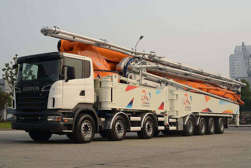 משאבת הבטון הגבוהה בעולם מתוצרת זומליון הסינית, על בסיס משאית סקניה